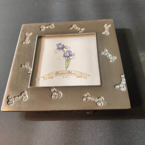 Picture Frame for Dog Pets. 3" x 3" Ashleigh. Crystal dog bone embellishments - Picture 7 of 7